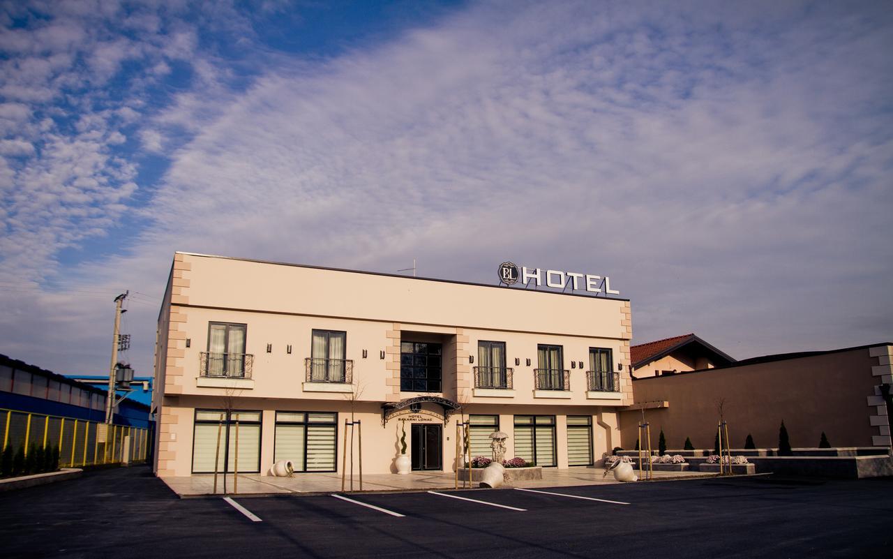 Hotel Bakarni Lonac Brčko Exteriör bild