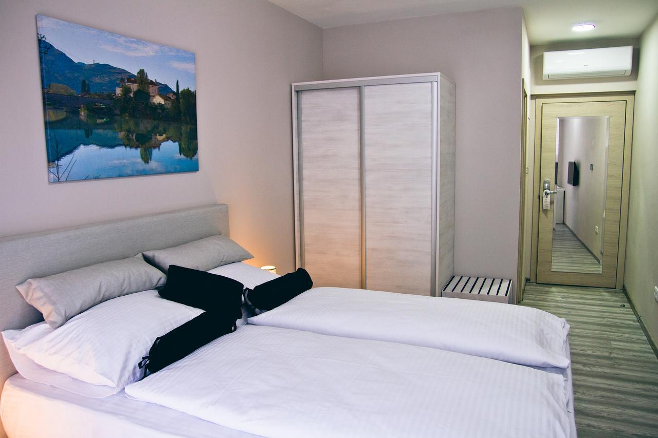 Hotel Bakarni Lonac Brčko Exteriör bild