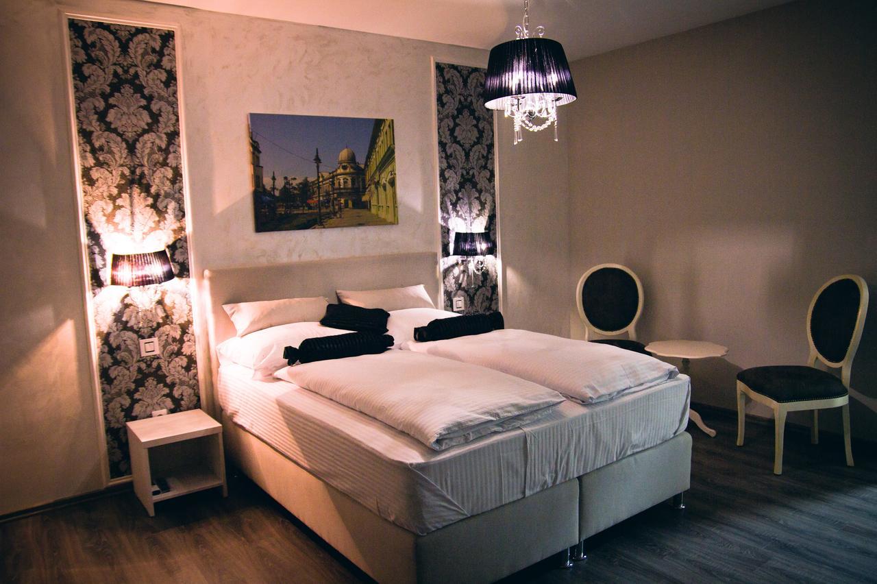 Hotel Bakarni Lonac Brčko Exteriör bild